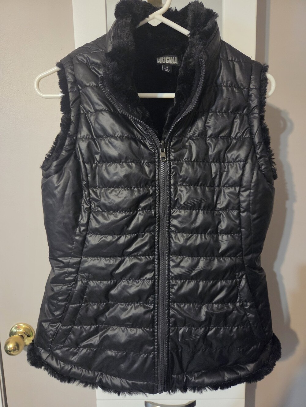 Nicole Miller Black Quilted Faux-Fur Trim Vest - Reversible. Sz S